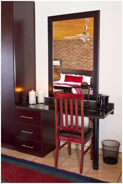 ואנדרביג'לפארק Asante Guest House מראה חיצוני תמונה
